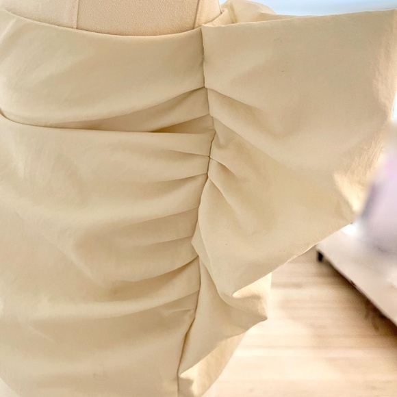 Zara large bow cream mini skirt - Picture 3 of 4